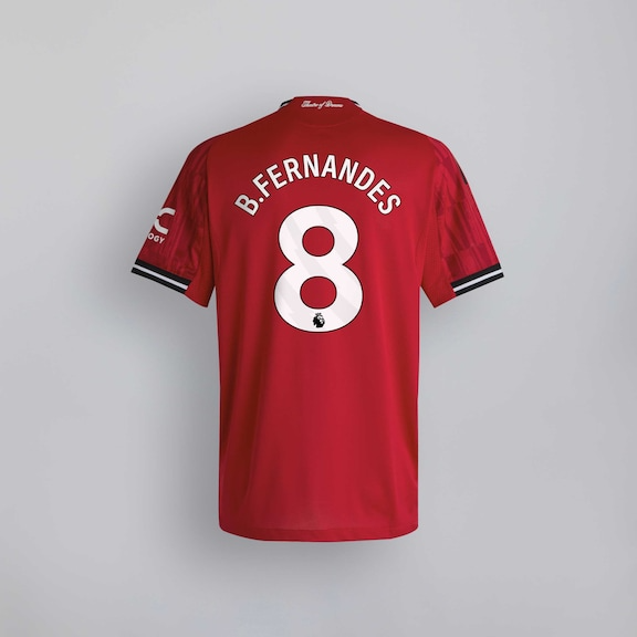 Manchester United 25/26 – Bruno Fernandes Home Embroidered Kit (Jersey + Shorts)