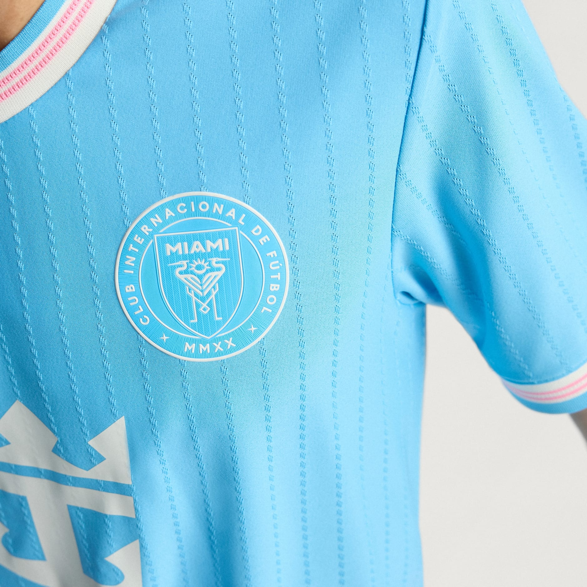 Inter Miami CF 25/26 – Lionel Messi Embroidered Kit (Jersey + Shorts)